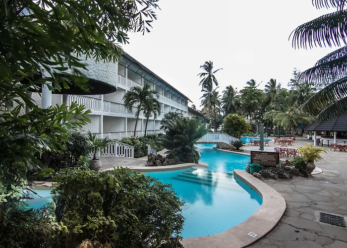 Travellers Beach & Spa