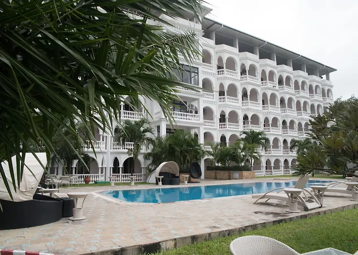 Cityblue Creekside Hotel & Suites