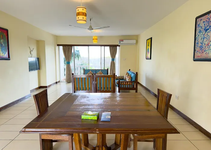 Cityblue Creekside Hotel & Suites